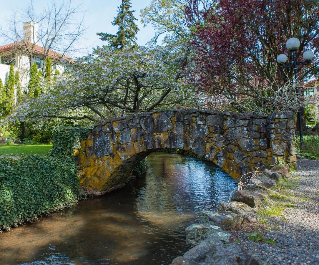 Columbia Gorge Hotel & Spa Гуд-Рівер Екстер'єр фото