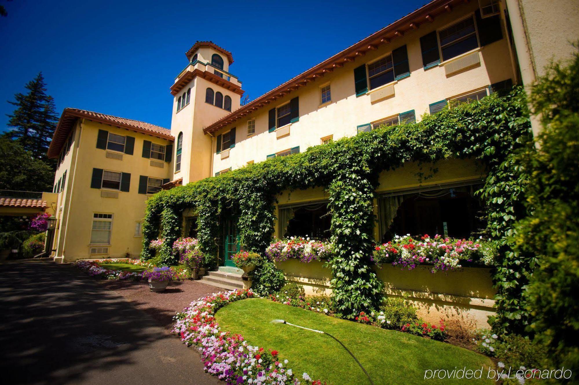 Columbia Gorge Hotel & Spa Гуд-Рівер Екстер'єр фото