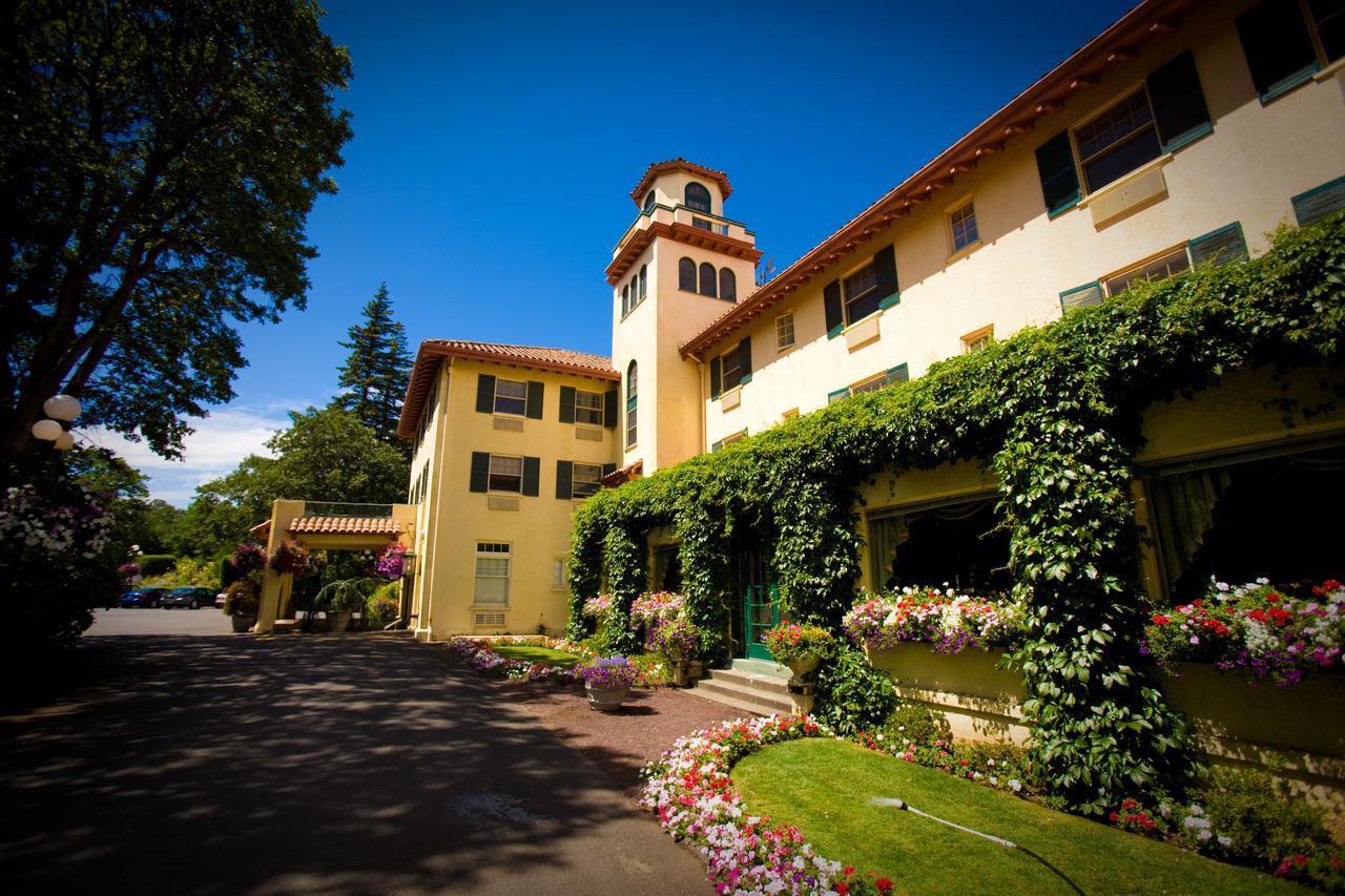 Columbia Gorge Hotel & Spa Гуд-Рівер Екстер'єр фото